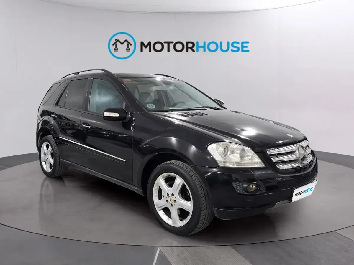 Usado Mercedes ML320 224 CV (164 kW) 2006 Negro SUV