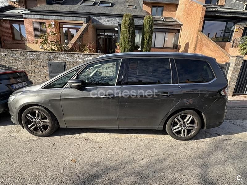 Gris / plata Usado 2015 Ford Galaxy Titanium Monovolumen | 13.000 € (Un poco caro) - Imagen 1/4