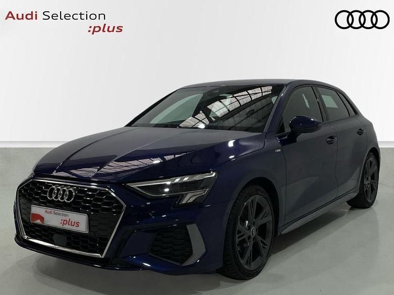Usado Audi A3 S-Line 150 CV (110 kW) 2023 Azul Berlina