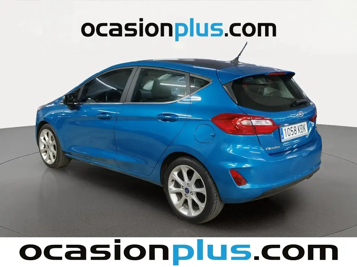 Usado Ford Fiesta Titanium 101 CV (74 kW) 2017 Azul Utilitario
