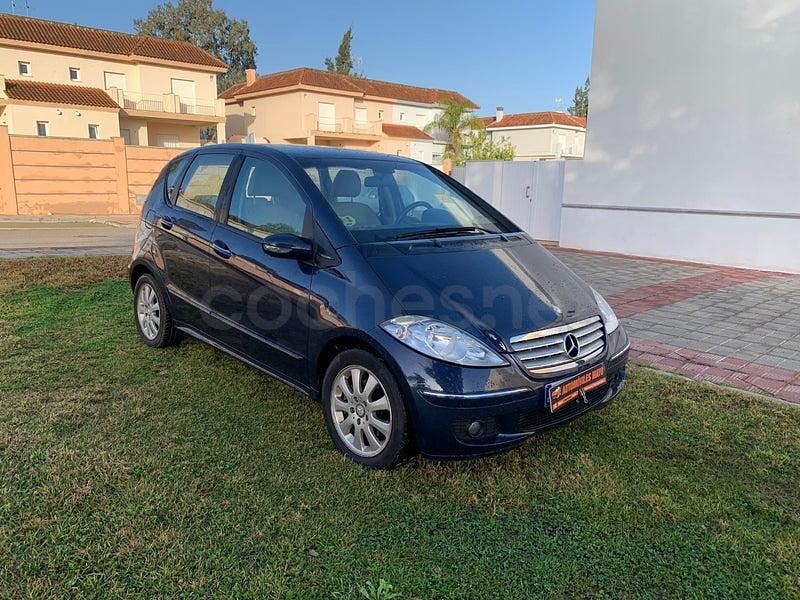Usado Mercedes A200 Elegance 140 CV (102 kW) 2009 Azul Monovolumen