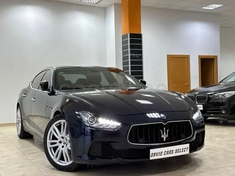 Usado Maserati Ghibli 275 CV (202 kW) 2018 Azul Berlina