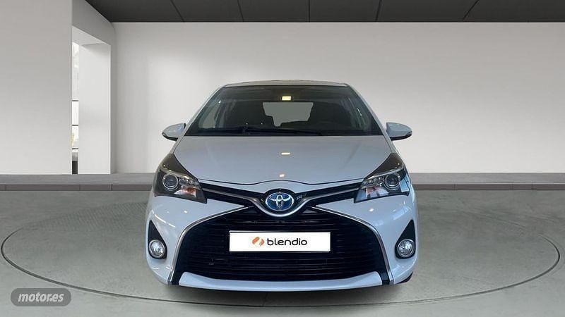 Usado Toyota Yaris Active 100 CV (73 kW) 2016 Blanco