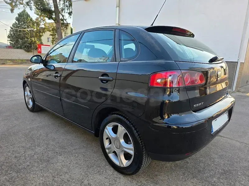Usado Seat Ibiza Sport 100 CV (73 kW) 2006 Negro Utilitario