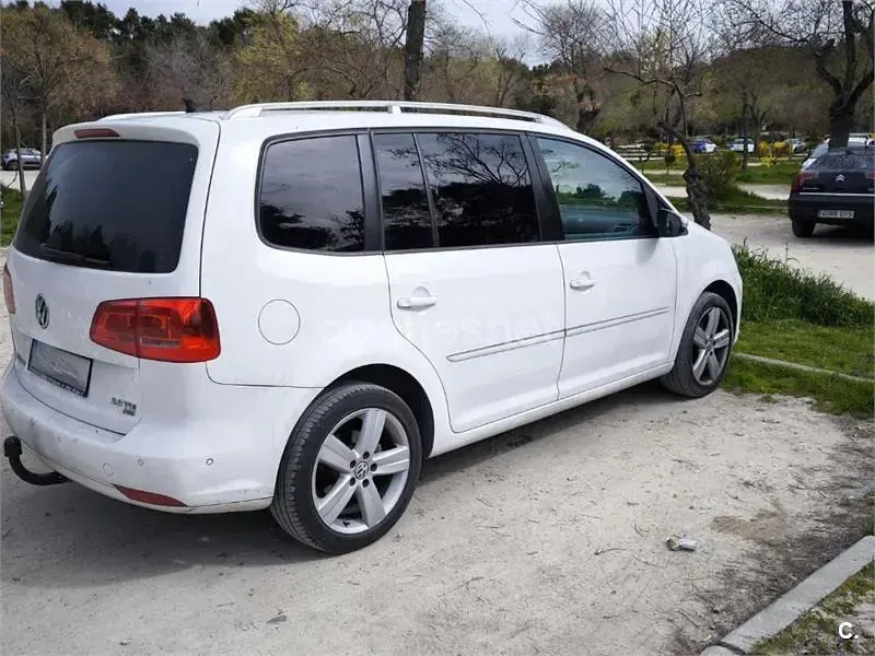 Usado VW Touran Sport 170 CV (125 kW) 2012 Blanco Monovolumen