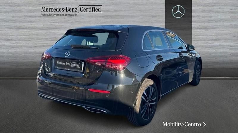 Usado Mercedes A250 163 CV (119 kW) 2025 Negro cosmos