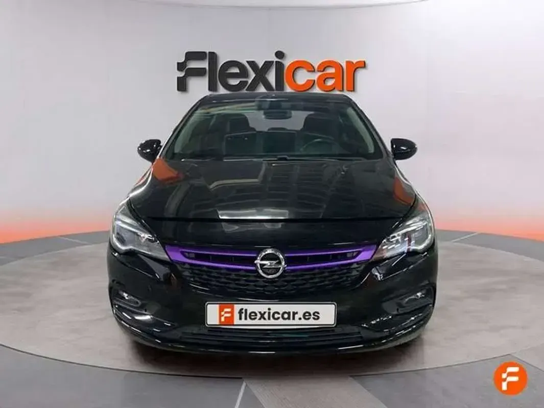 Usado Opel Astra S 110 CV (80 kW) 2019 Negro Utilitario