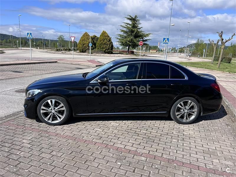 Usado Mercedes C220 AMG line 170 CV (125 kW) 2014 Negro Berlina