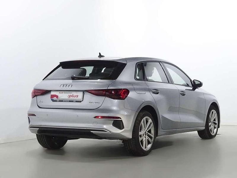 Usado Audi A3 Sportback Advanced 116 CV (85 kW) 2023 Plateado Utilitario