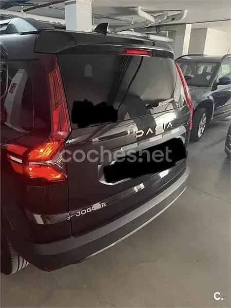 Usado Dacia Jogger Extreme 100 CV (73 kW) 2023 Negro Monovolumen