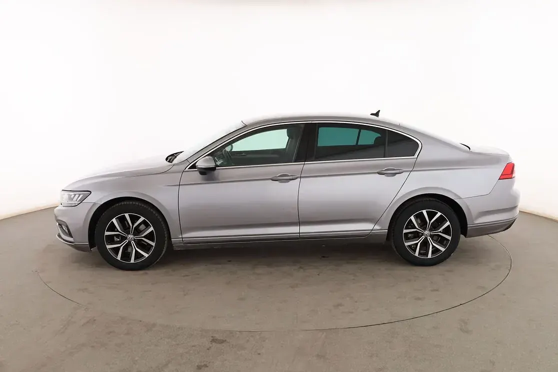 Usado VW Passat Business 150 CV (110 kW) 2020 Gris Berlina