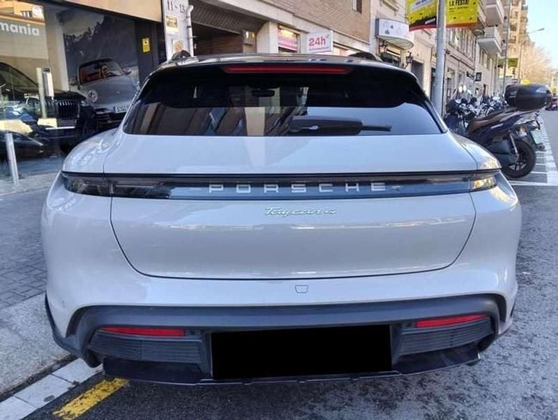 Usado Porsche Taycan Cross Turismo 350 kW (476 CV) 2022 Gris Berlina