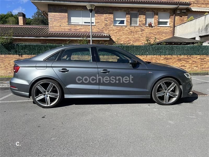Usado Audi A3 Sport 184 CV (135 kW) 2017 Gris / plata Berlina