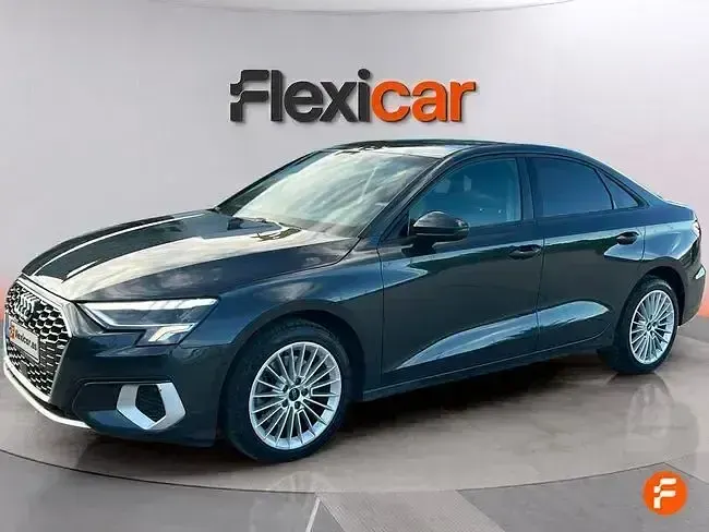 Usado Audi A3 116 CV (85 kW) 2021 Gris Berlina