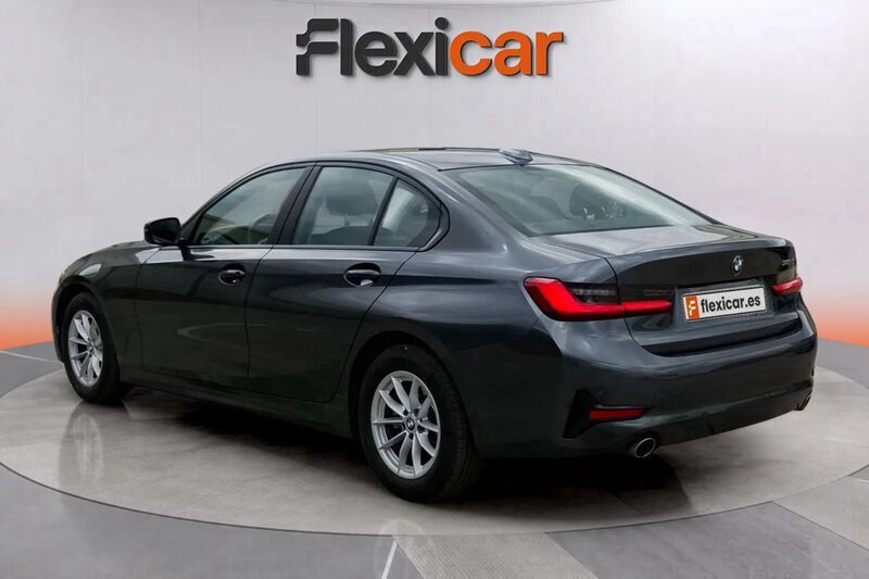 Usado BMW 318 151 CV (111 kW) 2021 Gris Familiar