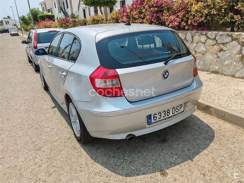 Usado BMW 116 115 CV (84 kW) 2005 Gris / plata Utilitario