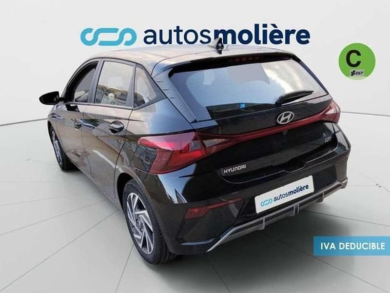 Usado Hyundai i20 101 CV (74 kW) 2024 Negro Utilitario