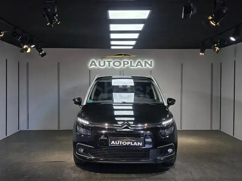 Usado Citroën Grand C4 Picasso Shine 150 CV (110 kW) 2017 Negro Monovolumen