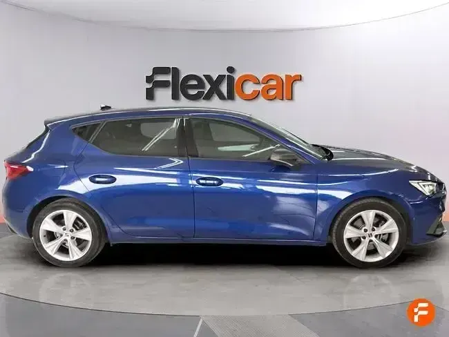 Usado Seat Leon FR 150 CV (110 kW) 2020 Azul Berlina