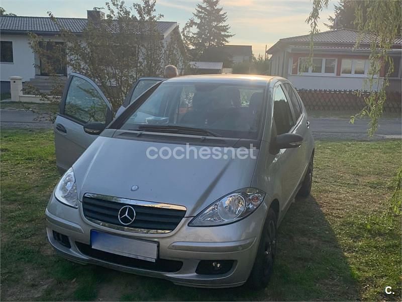 Usado Mercedes A170 Classic 116 CV (85 kW) 2005 Gris / plata Monovolumen