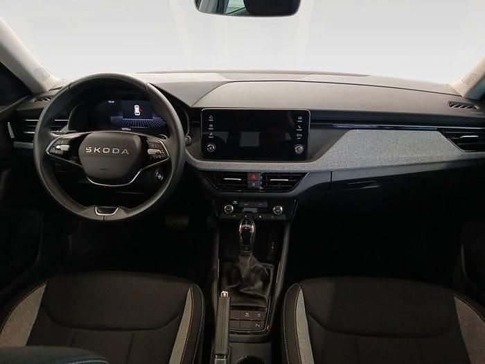 Usado Skoda Kamiq Selection 115 CV (84 kW) 2025 Negro SUV