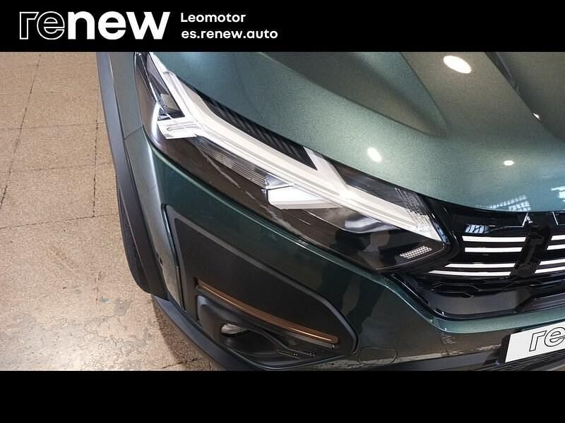 Usado Dacia Sandero Extreme 100 CV (73 kW) 2025 Verde Berlina