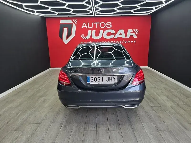 Usado Mercedes C220 Avantgarde 170 CV (125 kW) 2015 Azul Berlina
