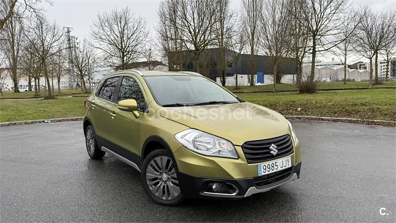 Verde Usado 2015 Suzuki SX4 S-Cross GL SUV | 3999 € - Imagen 1/3