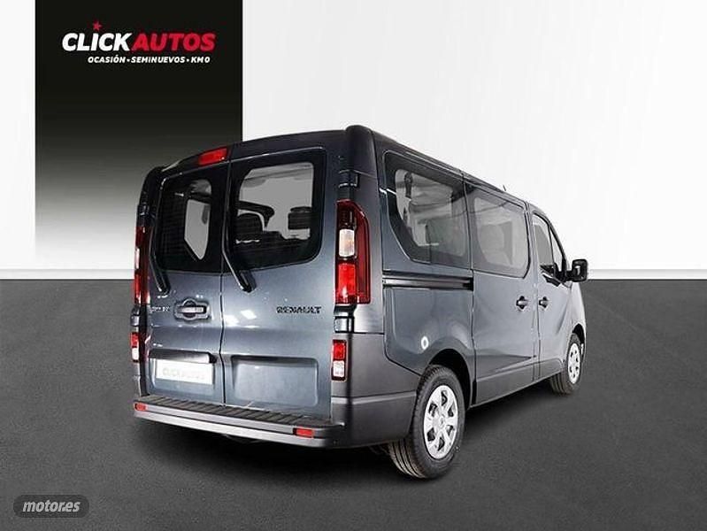 Usado Renault Trafic 110 CV (80 kW) 2023 Gris Monovolumen