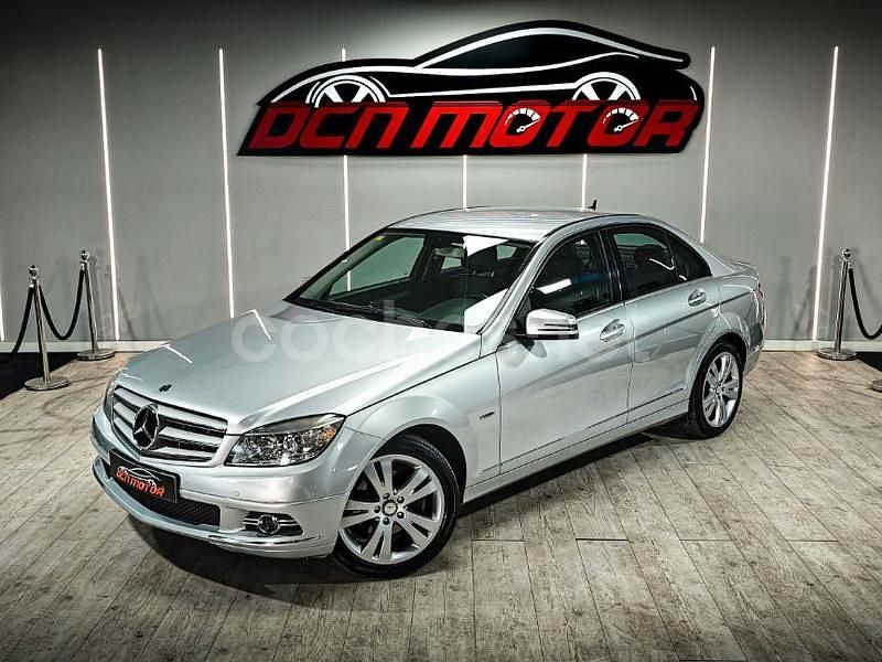 Usado Mercedes C220 170 CV (125 kW) 2009 Gris / plata Berlina