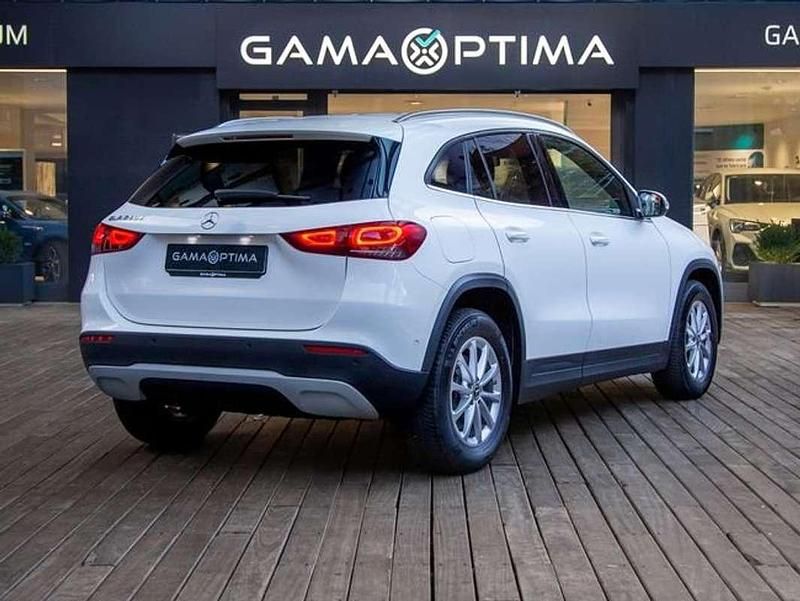 Usado Mercedes GLA250 218 CV (160 kW) 2022 Blanco SUV