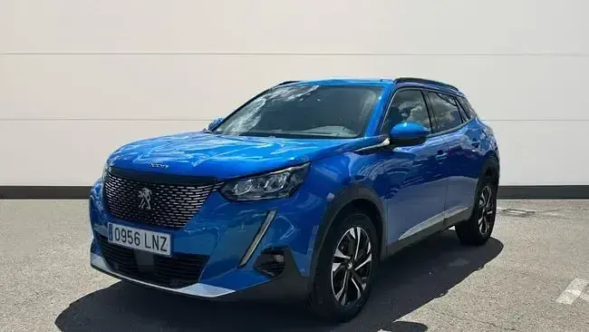 Usado Peugeot 2008 Allure 100 CV (73 kW) 2021 Azul SUV