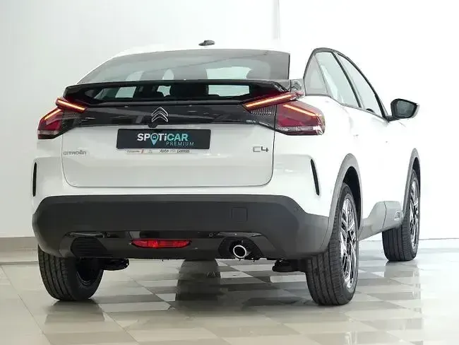 Usado Citroën C4 Feel 130 CV (95 kW) 2022 Blanco Utilitario