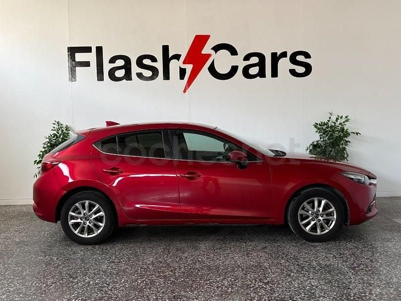 Usado Mazda 3 Style 120 CV (88 kW) 2017 Granate Berlina