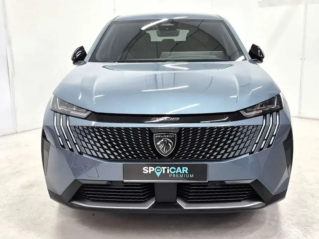 Usado Peugeot 3008 Allure 136 CV (100 kW) 2025 Azul SUV
