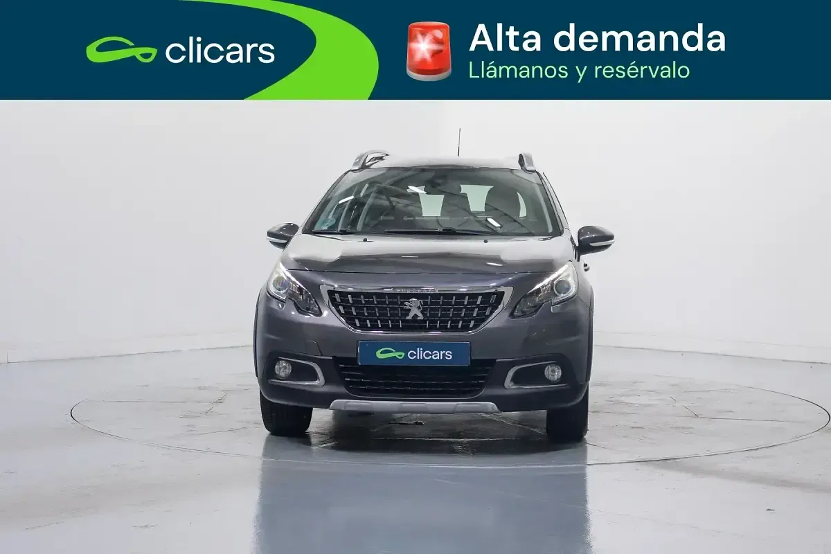 Usado Peugeot 2008 Allure 100 CV (73 kW) 2019 Gris SUV