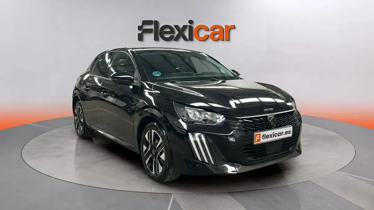 Usado Peugeot 208 Allure 101 CV (74 kW) 2025 Utilitario