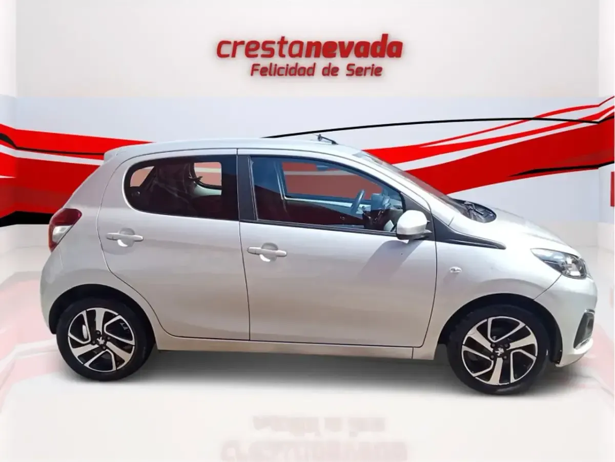 Usado Peugeot 108 Allure 72 CV (52 kW) 2021 Gris