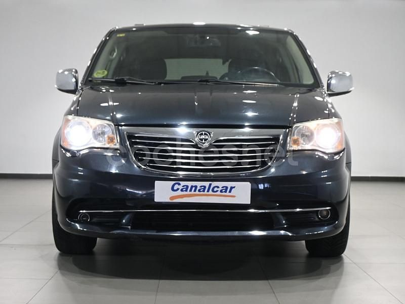 Usado Lancia Voyager Platinum 177 CV (130 kW) 2014 Negro Monovolumen