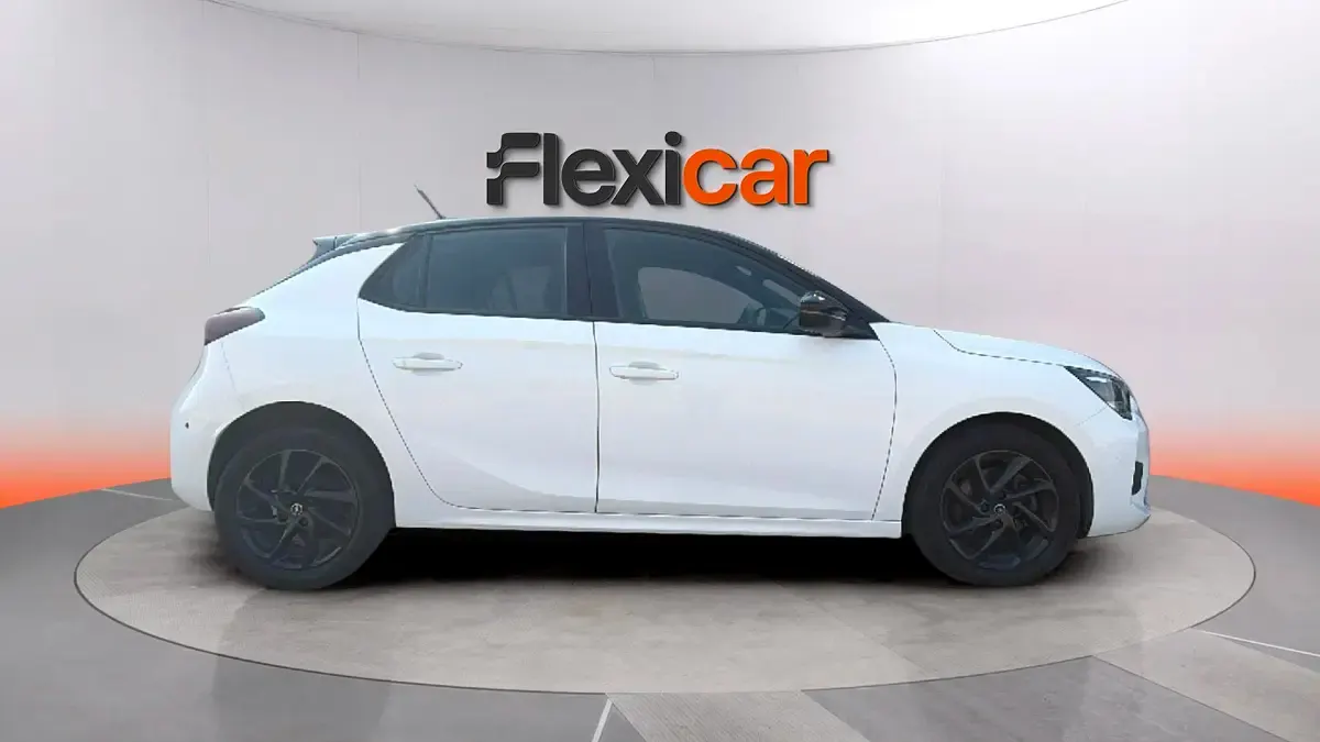 Usado Opel Corsa GS Line 101 CV (74 kW) 2023 Blanco Utilitario