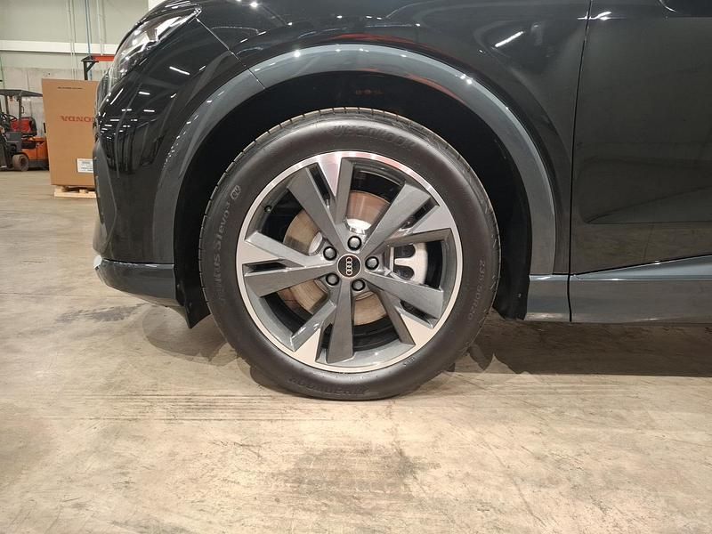 Usado Audi Q4 Sportback e-tron Sport 150 kW (204 CV) 2025 Negro mito metalizado SUV