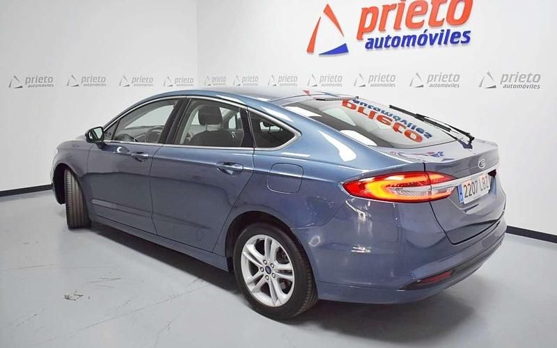 Usado Ford Mondeo Titanium 150 CV (110 kW) 2019 Azul Berlina