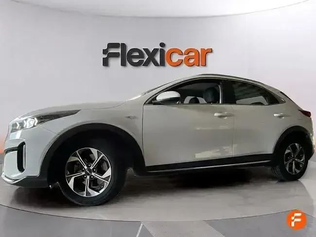 Usado Kia XCeed 100 CV (73 kW) 2024 Blanco SUV