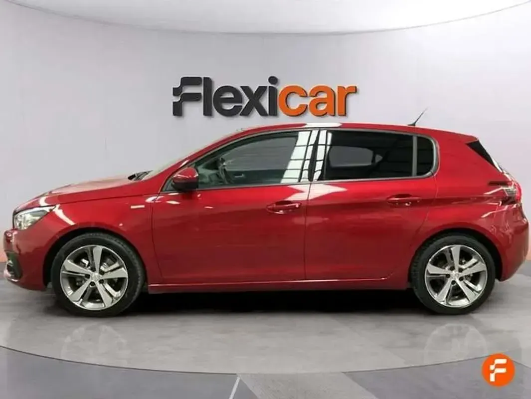 Usado Peugeot 308 Style 131 CV (96 kW) 2019 Rojo Utilitario