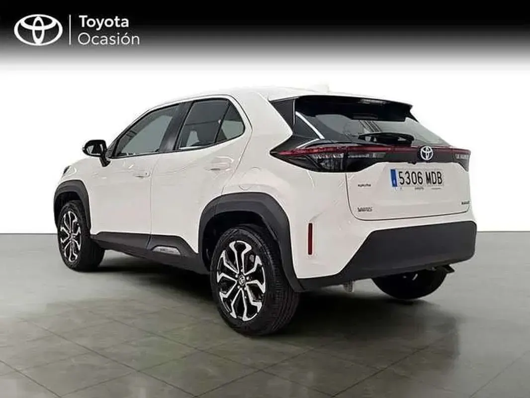Usado Toyota Yaris Cross Active 116 CV (85 kW) 2022 Blanco SUV