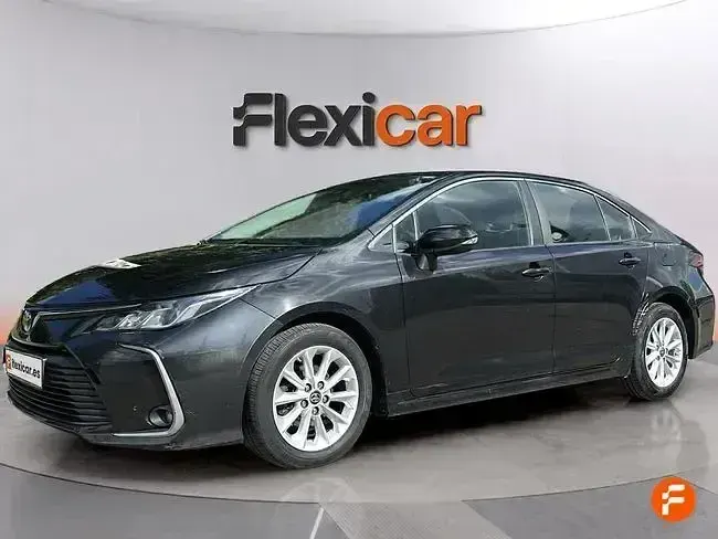 Usado Toyota Corolla Active 125 CV (91 kW) 2023 Negro Berlina