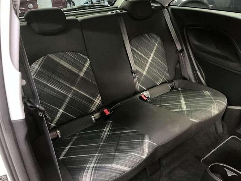 Usado Opel Corsa Selective 90 CV (66 kW) 2018 Blanco Utilitario