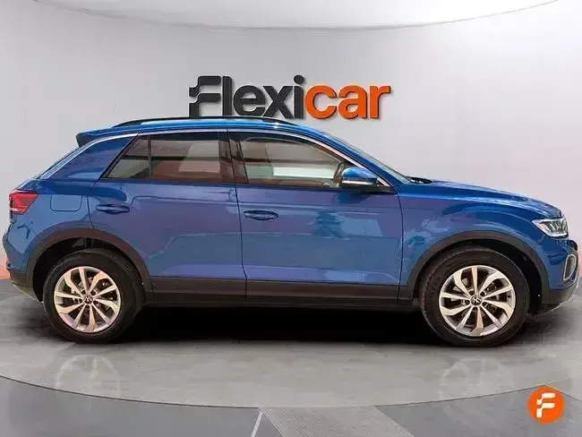 Usado VW T-Roc Life 150 CV (110 kW) 2023 Azul SUV