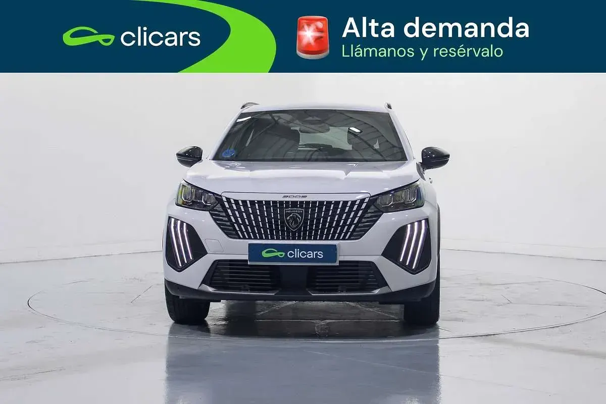 Usado Peugeot e-2008 Allure 114 kW (156 CV) 2025 Blanco SUV
