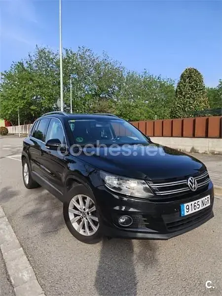 Käytetty VW Tiguan Sport 160 HP (117 kW) 2014 Musta Katumaasturi